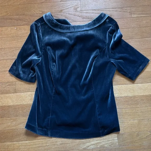 Boden Dark blue velvet like top - Picture 4 of 7